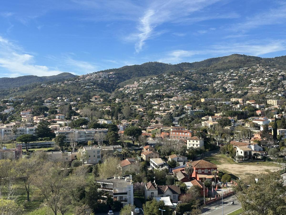 My Resid Appart Cannes Vue Marina Et Vue Montagne Mandelieu Eksteriør billede